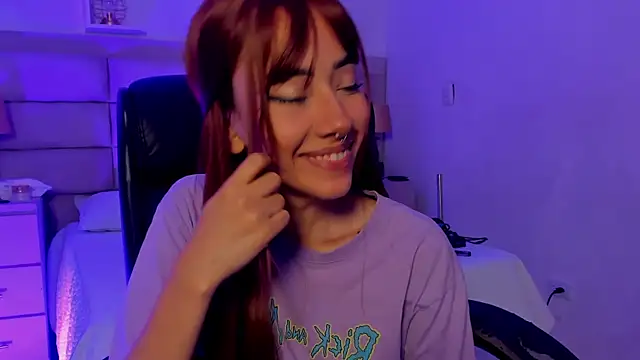 Snapshot of MelodyBliss chatting on 10-01-25, 04:40 MelodyBliss online show from 10-01-25, 04:40