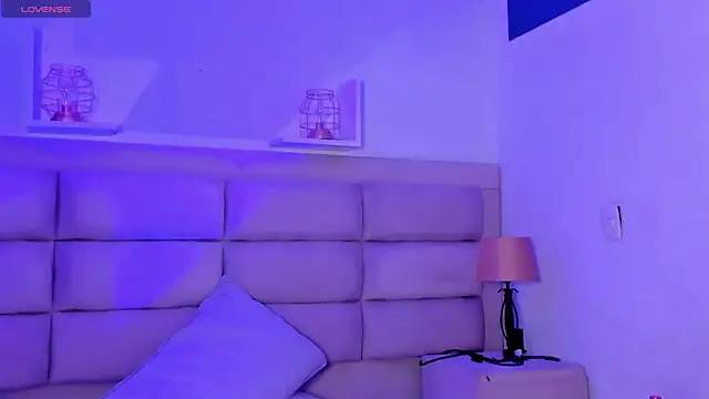 Snapshot of MelodyBliss chatting on 10-06-25, 05:27 MelodyBliss online show from 10-06-25, 05:27