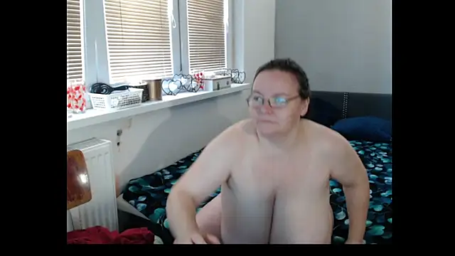 Snapshot of Sweetboobs chatting on 06-18-26, 07:52 Sweetboobs online show from 06-18-26, 07:52