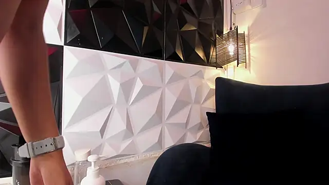 Snapshot of lia_sofiia chatting on 12-22-24, 04:17 lia sofiia online show from 12-22-24, 04:17