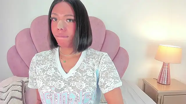 Nicole Paradise online show from 11-05-25, 12:27