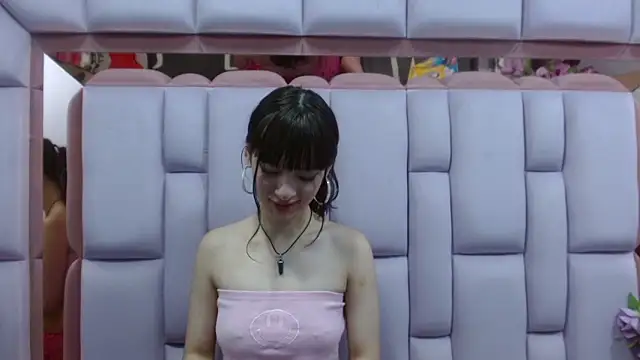 Snapshot of Aurora_18 chatting on 02-01-25, 12:40 Aurora 18 online show from 02-01-25, 12:40