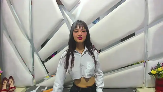 Snapshot of Aurora_18 chatting on 02-25-25, 09:02 Aurora 18 online show from 02-25-25, 09:02