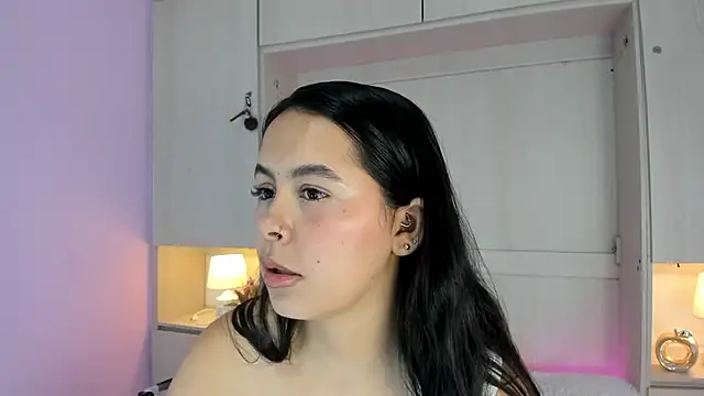 Snapshot of valerymeyerr chatting on 10-16-25, 04:13 valerymeyerr online show from 10-16-25, 04:13