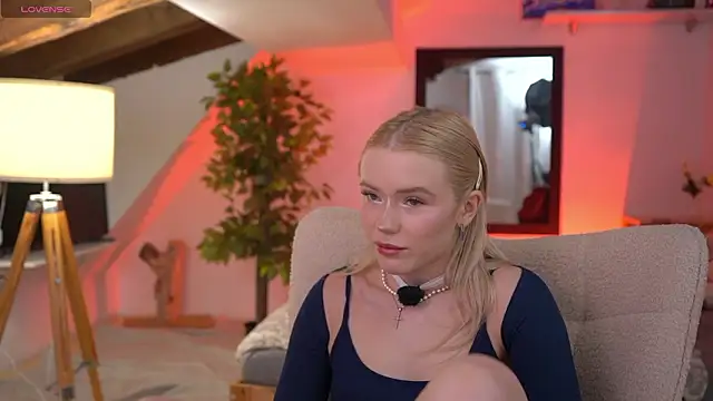 LexieLoree online show from 02-14-26, 04:09