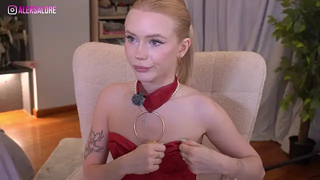 LexieLoree online show from 06-09-26, 03:07