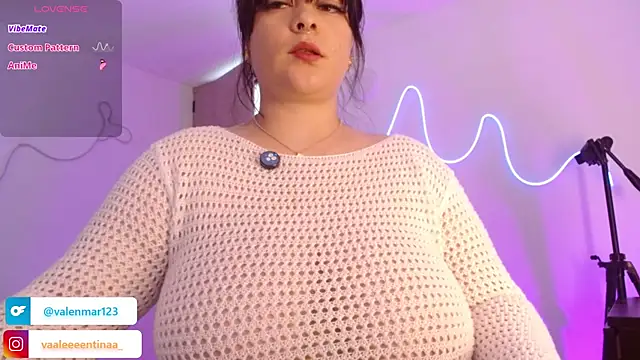 Layna cold online show from 07-21-26, 03:47