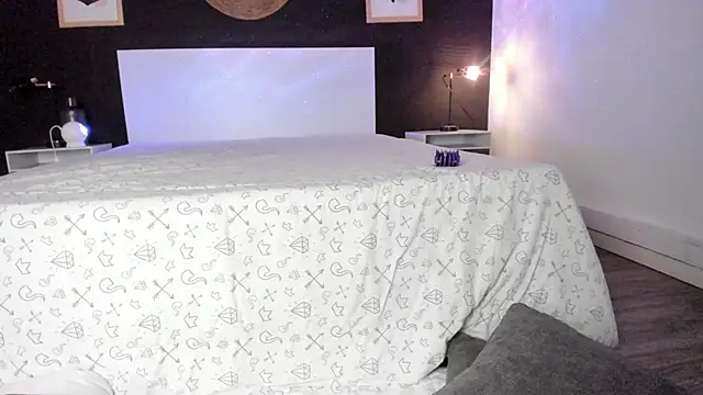 Snapshot of VioletPaket chatting on 01-27-25, 08:39 VioletPaket online show from 01-27-25, 08:39