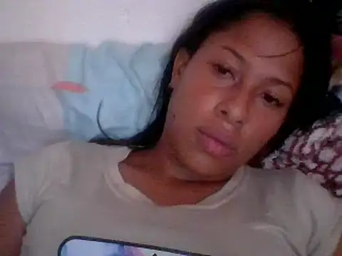 Snapshot of Kitra_New chatting on 12-22-24, 03:44 Kitra New online show from 12-22-24, 03:44