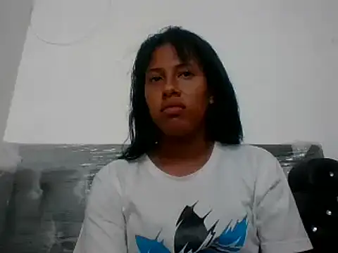 Snapshot of Kitra_New chatting on 03-01-25, 11:58 Kitra New online show from 03-01-25, 11:58