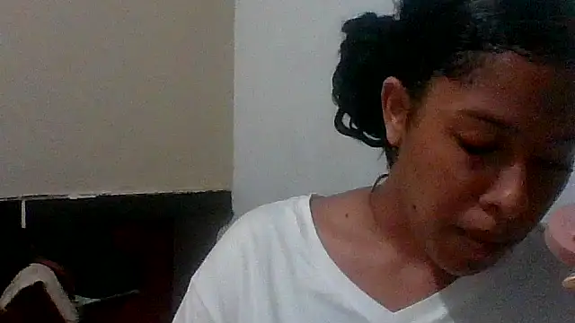 Snapshot of Kitra_New chatting on 10-22-25, 07:52 Kitra New online show from 10-22-25, 07:52