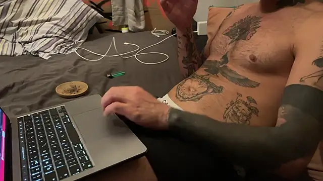 Snapshot of kameray12 chatting on 03-14-25, 06:18 kameray12 online show from 03-14-25, 06:18