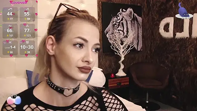 Snapshot of PinkySparks chatting on 02-26-25, 08:22 PinkySparks online show from 02-26-25, 08:22