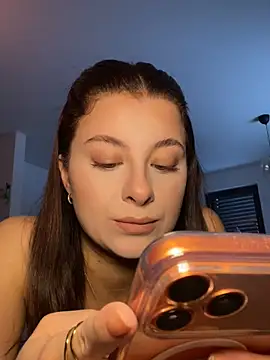 Mia-Minou online show from 02-07-26, 08:40