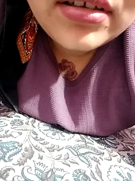 Snapshot of SHUBHI880 chatting on 11-13-25, 12:37 SHUBHI880 online show from 11-13-25, 12:37