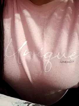 Snapshot of SHUBHI880 chatting on 11-19-25, 03:34 SHUBHI880 online show from 11-19-25, 03:34