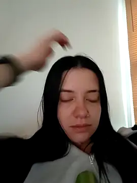 Isabella 21x online show from 12-21-25, 12:01