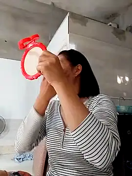 Aninyin22 online show from 12-20-25, 06:42