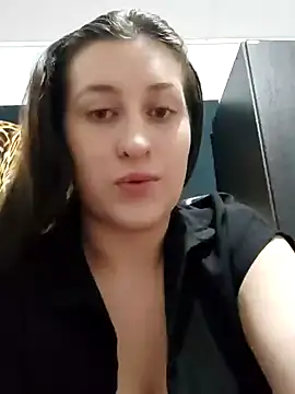 Snapshot of dulccemaria24 chatting on 01-12-25, 07:42 dulccemaria24 online show from 01-12-25, 07:42