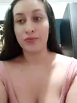 Snapshot of dulccemaria24 chatting on 01-25-25, 04:02 dulccemaria24 online show from 01-25-25, 04:02