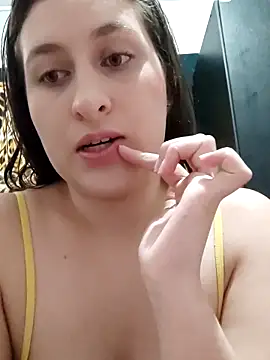 Snapshot of dulccemaria24 chatting on 03-15-25, 06:10 dulccemaria24 online show from 03-15-25, 06:10