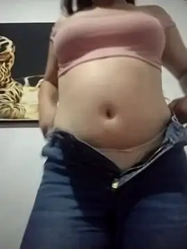 Snapshot of dulccemaria24 chatting on 10-28-25, 12:58 dulccemaria24 online show from 10-28-25, 12:58