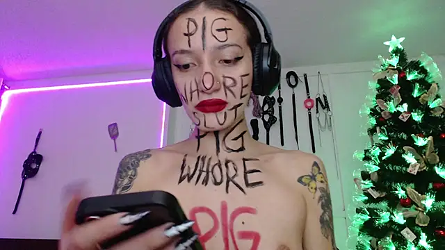 Snapshot of Eloise-brown chatting on 12-09-24, 08:22 Eloise-brown online show from 12-09-24, 08:22