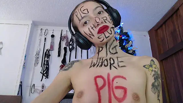 Snapshot of Eloise-brown chatting on 12-09-24, 08:54 Eloise-brown online show from 12-09-24, 08:54