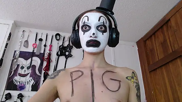 Snapshot of Eloise-brown chatting on 01-05-25, 08:10 Eloise-brown online show from 01-05-25, 08:10