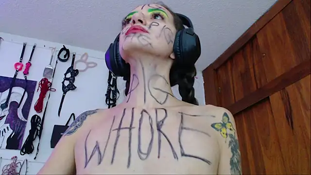 Eloise-brown online show from 02-15-25, 11:03