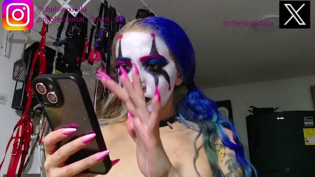 Snapshot of Eloise-brown chatting on 09-19-25, 09:11 Eloise-brown online show from 09-19-25, 09:11