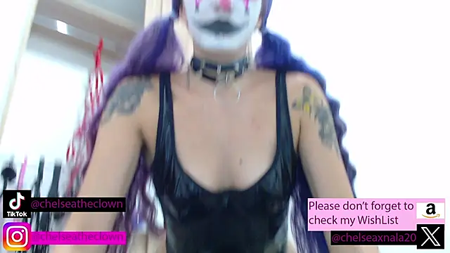 Snapshot of Eloise-brown chatting on 11-05-25, 03:28 Eloise-brown online show from 11-05-25, 03:28