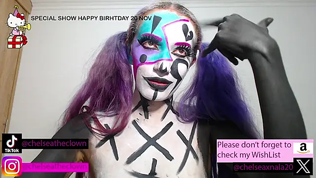 Snapshot of Eloise-brown chatting on 11-20-25, 07:19 Eloise-brown online show from 11-20-25, 07:19