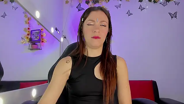 roxanne jones1 online show from 02-11-25, 07:48