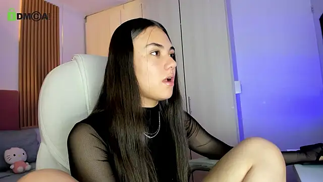 Snapshot of mia_nevaeh chatting on 06-19-26, 08:45 mia nevaeh online show from 06-19-26, 08:45