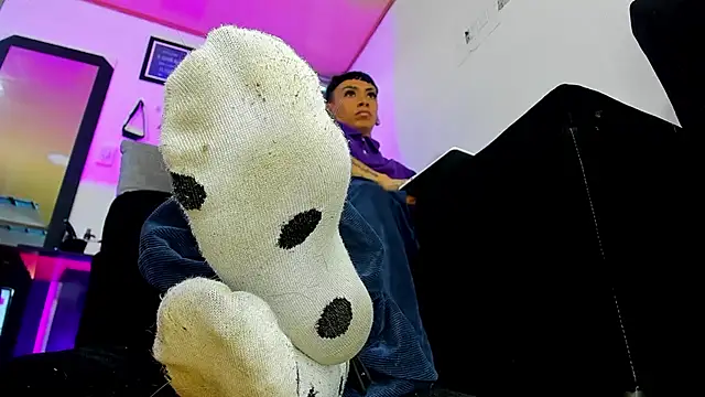 Snapshot of vivi-honey chatting on 09-26-25, 08:24 vivi-honey online show from 09-26-25, 08:24