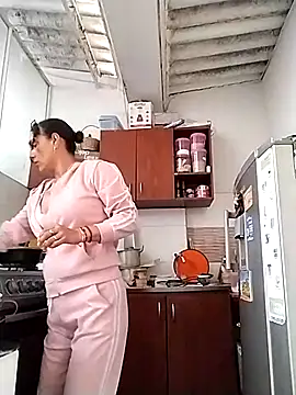 Corina hot online show from 01-22-25, 07:56