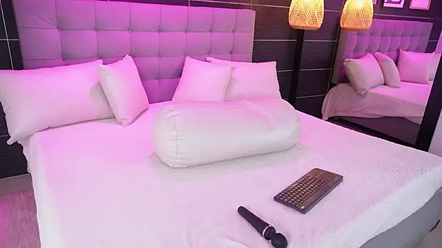 Bella TS  online show from 02-06-25, 08:23