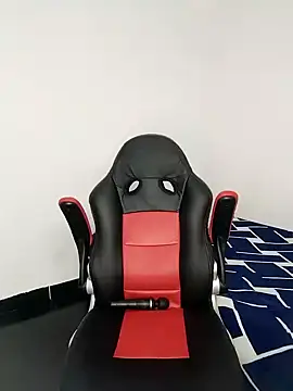 Snapshot of Fanny_Klean chatting on 01-13-25, 06:38 Fanny Klean online show from 01-13-25, 06:38