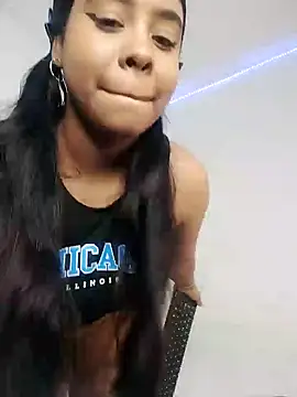 Snapshot of Fanny_Klean chatting on 02-06-25, 08:50 Fanny Klean online show from 02-06-25, 08:50