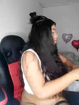 Snapshot of Fanny_Klean chatting on 03-08-25, 06:21 Fanny Klean online show from 03-08-25, 06:21