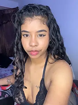 Snapshot of Fanny_Klean chatting on 10-07-25, 06:32 Fanny Klean online show from 10-07-25, 06:32