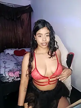 Snapshot of Fanny_Klean chatting on 10-15-25, 02:11 Fanny Klean online show from 10-15-25, 02:11