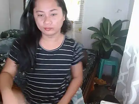 Snapshot of Sweet_amberxyz18 chatting on 04-20-26, 03:42 Sweet amberxyz18 online show from 04-20-26, 03:42