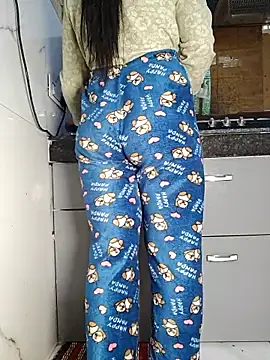 Manpreet kaur21 online show from 11-22-25, 06:45