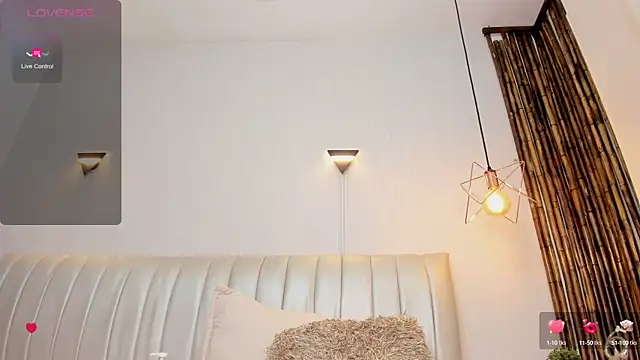 Snapshot of Zuzu_sweet chatting on 02-26-25, 09:58 Zuzu sweet online show from 02-26-25, 09:58