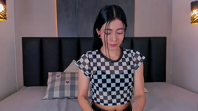 AmyPalmmer online show from 12-02-25, 11:48