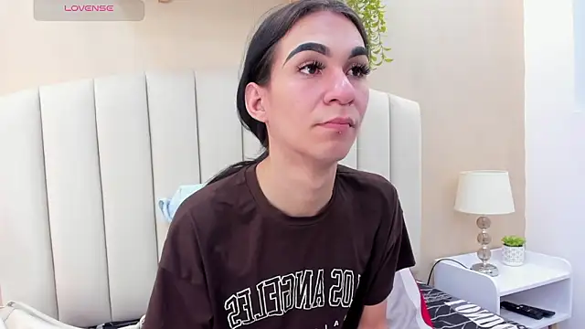 Mia thompson 19 online show from 02-14-26, 07:54