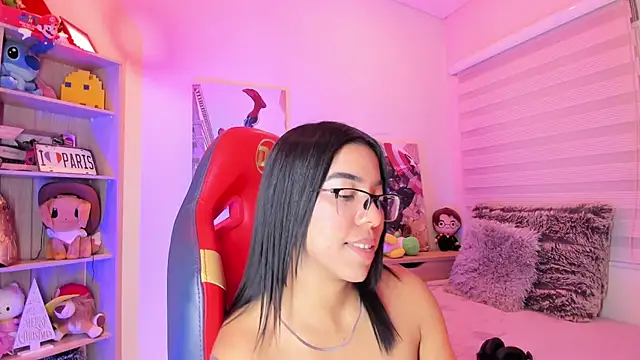 Snapshot of madelyn_rose_ chatting on 01-15-25, 08:20 madelyn rose online show from 01-15-25, 08:20