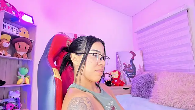 Snapshot of madelyn_rose_ chatting on 02-22-25, 09:12 madelyn rose online show from 02-22-25, 09:12